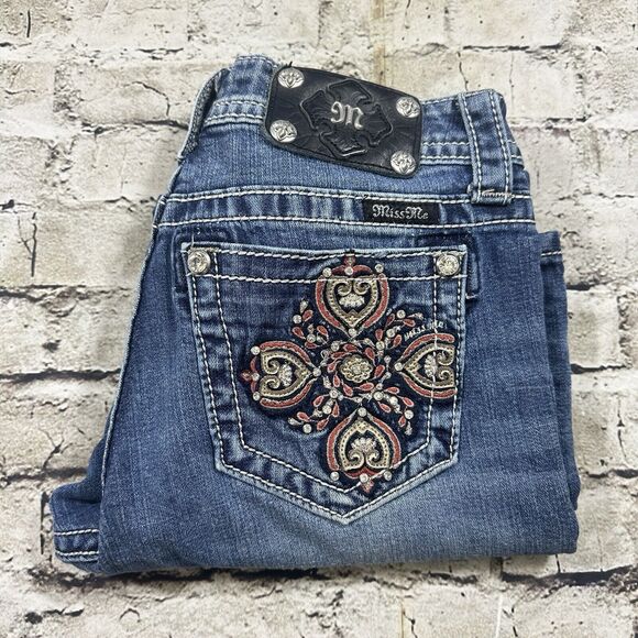 Miss Me Jeans Women's Sz.26 Blue Boyfriend Capri Embroidered Rhinestone Pocket - Picture 1 of 15